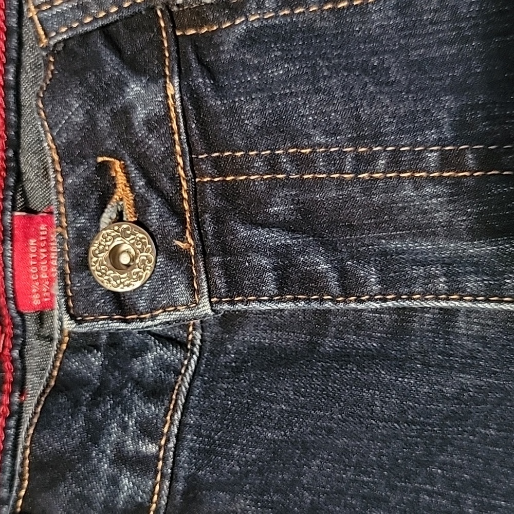 Westport Denim Capri - Picture 8 of 10